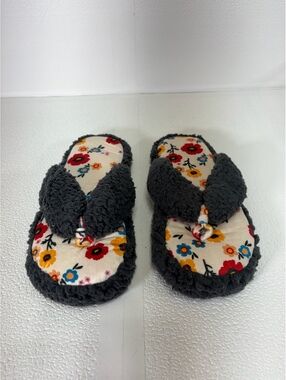 Lazy One Women's L/XL Floral Fuzzy Flip Flop Slippers